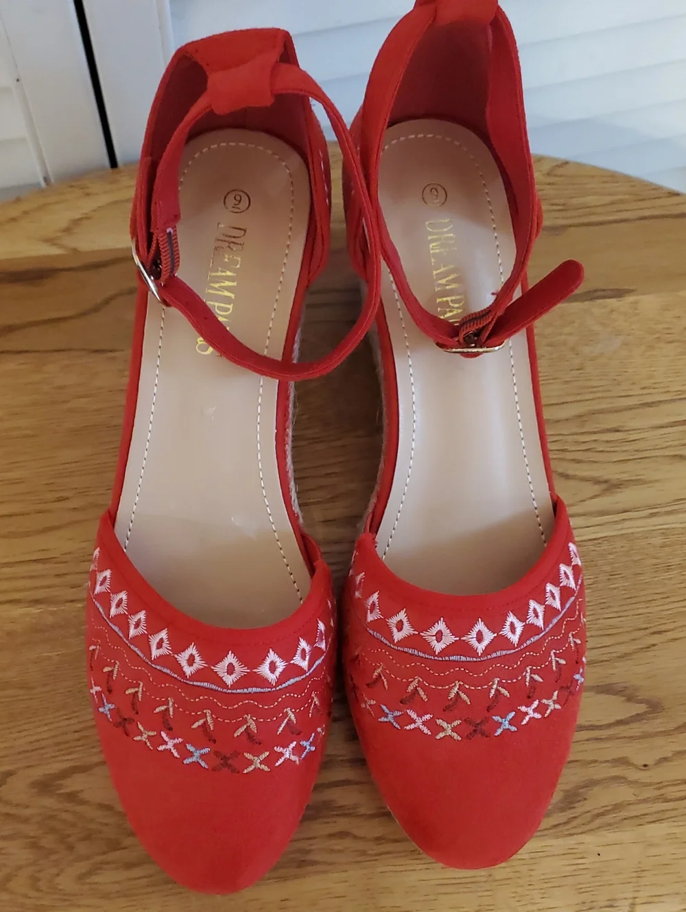 DREAM PAIRS Espadrilles Closed-Toe Ankle Strap Wedge Sandals Red - Sz 9